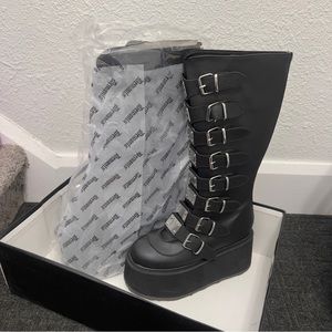 NWT Demonia Damned Destiny Platform Boots
